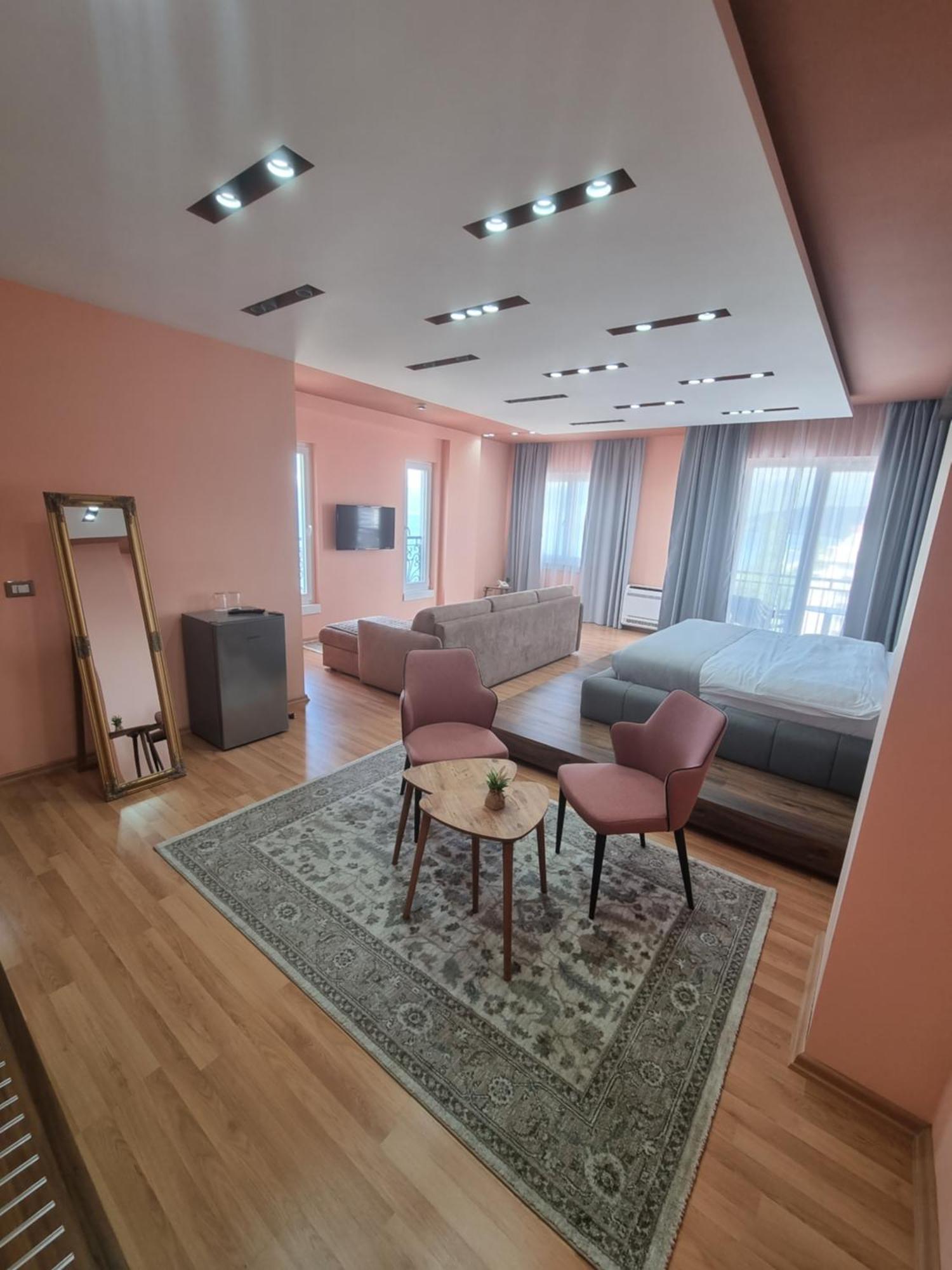 ホテル Elite ポグラデツ 部屋 写真